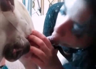 Zoophile can't stop tasting a beast's aggregate